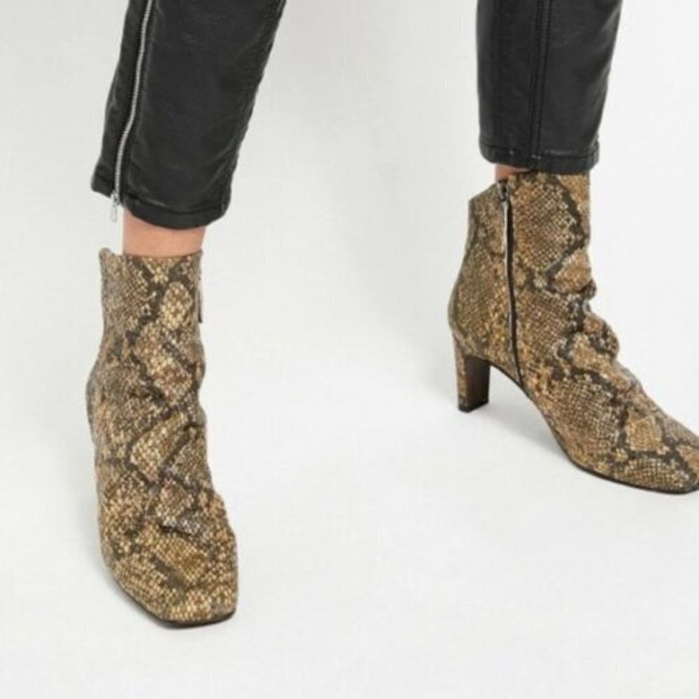 Free People Womens Snake Brown Leather Cybill Heel Ankle Booties US 5.5 EUR 36